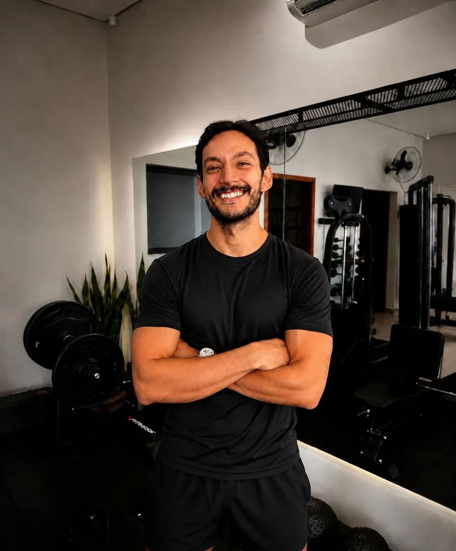 Gabriel Uemura, personal trainer e fisioterapeuta do Studio Uemura em Catanduva